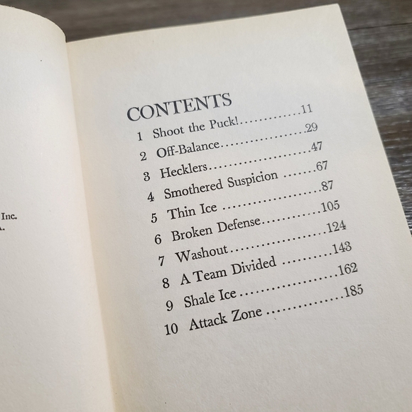 Vintage Shadow on the Ice by Carl Henry Rathjen Whitman Sports Adventure Book - Picture 7 of 11